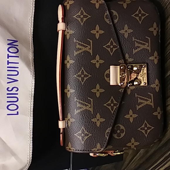 Louis Vuitton pochette Me'tis bag - Picture 1 of 4